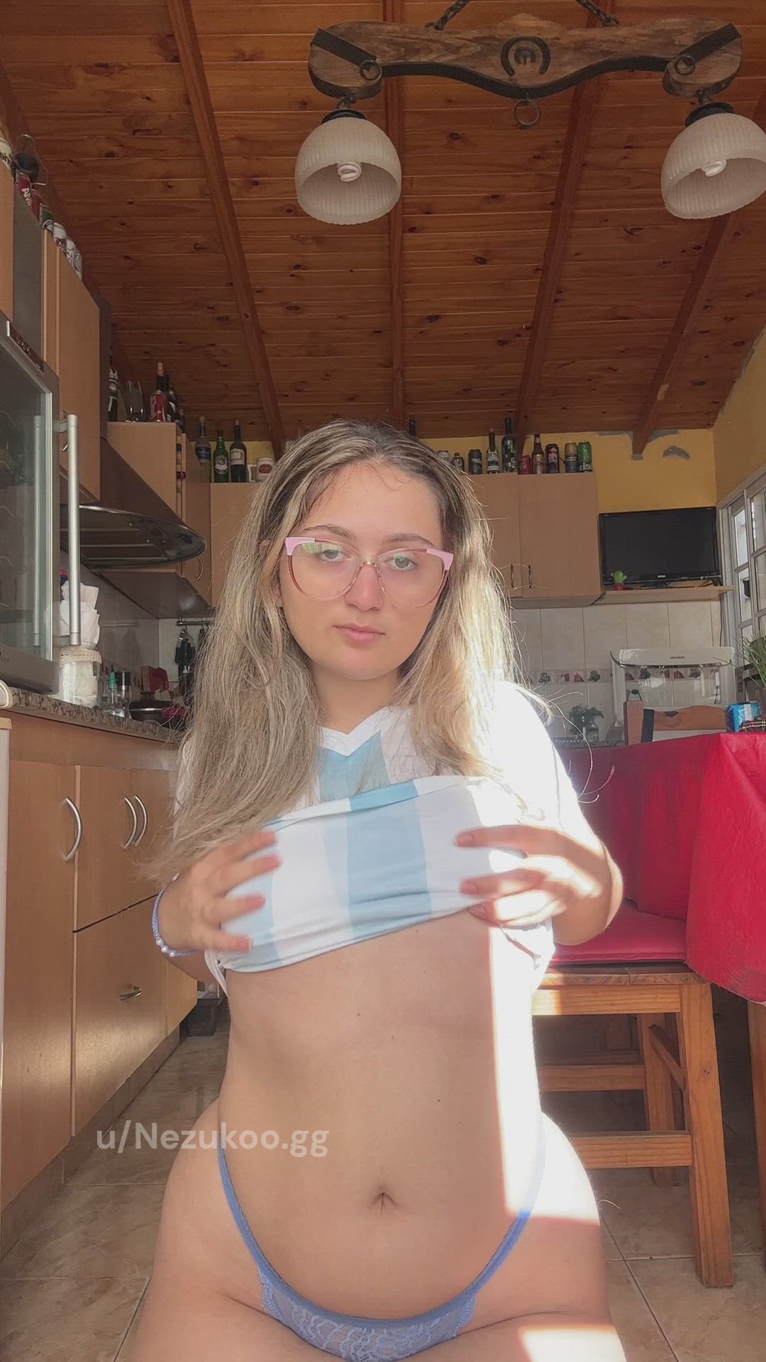 Nezukoogg <strong>@nezukoo.gg</strong> in 18 years old amateur cute porn video