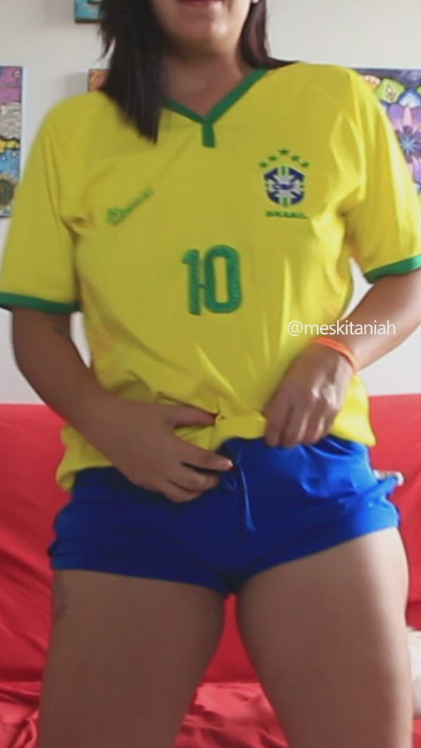 Niah Mesquita <strong>@meskitaniah</strong> in camel toe amateur ass porn video