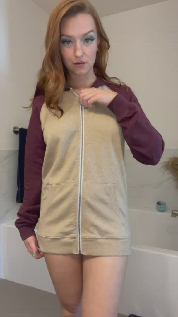 Nora Rivers <strong>@thelovelynora</strong> in bouncing tits ass clapping shaved pussy stripping jiggling redhead petite busty porn video