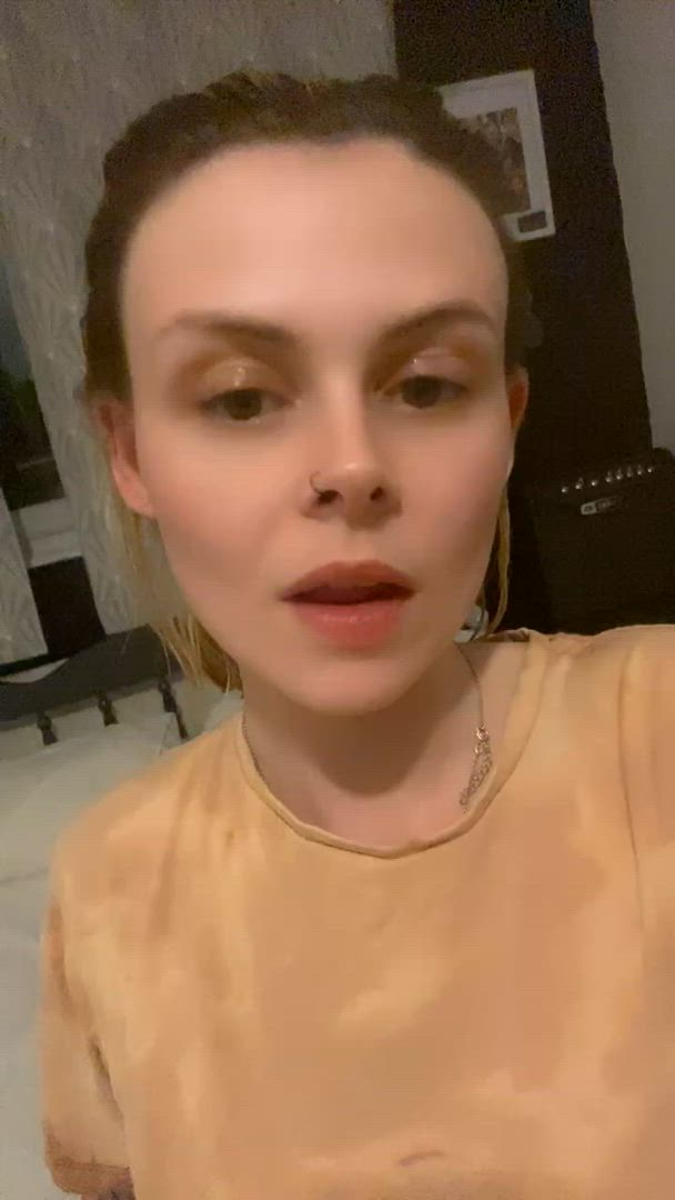 Nyxdarkgoddess <strong>@u249672586</strong> in face on spit feet fetish findom porn video