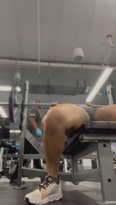 O <strong>@odessasimpson</strong> in camel toe ebony gym porn video