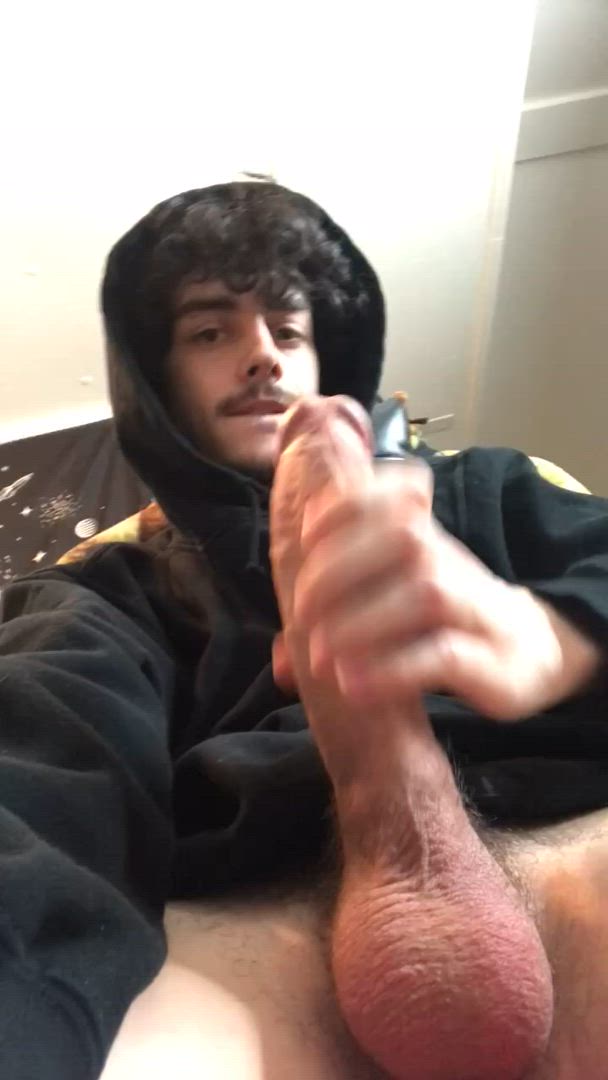 Olirhoades <strong>@olirhoades</strong> in big dick cumshot cock porn video
