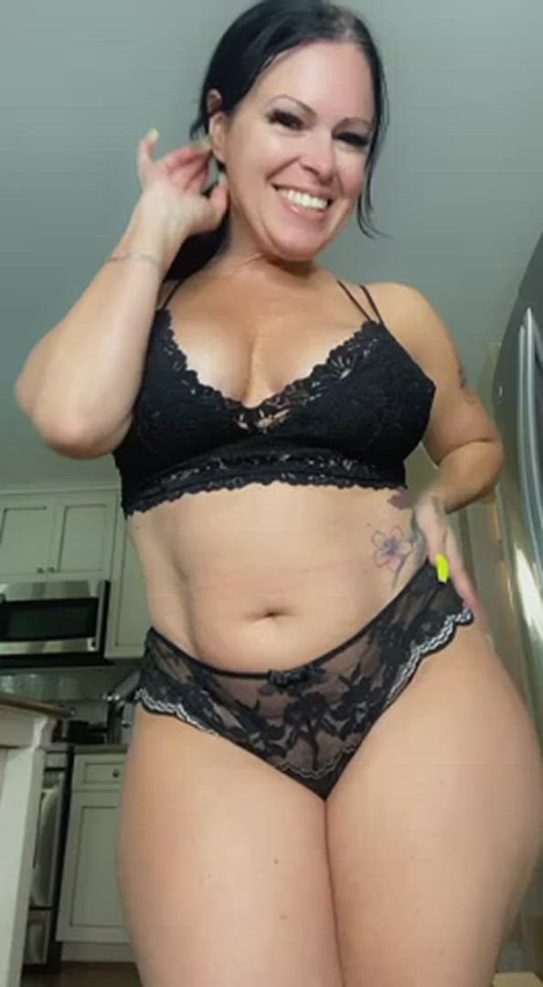 Only Fans Amelialr2  <strong>@peachyqueenamelia</strong> in porn video