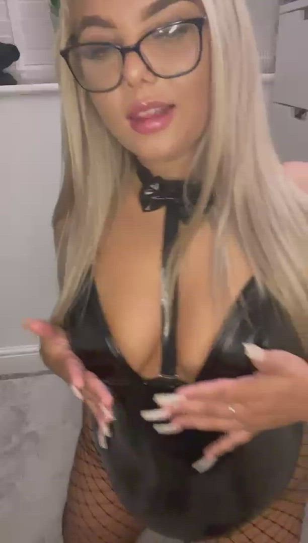 Alexiagray <strong>@alexiagray</strong> in big tits boobs ass porn video