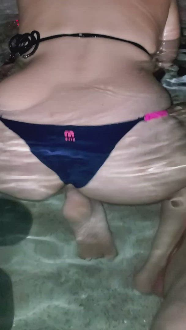 Alloraali <strong>@alloraali</strong> in big spread ass bikini milf porn video