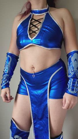 Alloraali <strong>@alloraali</strong> in belly button titty drop grabbing cosplay kitana milf porn video