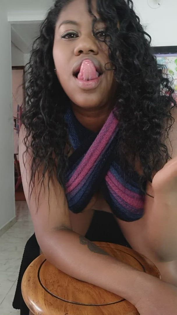 Amandajamesof <strong>@amandajamesof</strong> in clit rubbing fake boobs big tits dancing latina ebony pussy smile milf porn video