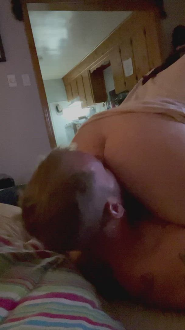 Amateurcouple1993 <strong>@amateurcouple1993</strong> in facesitting eating ass amateur porn video