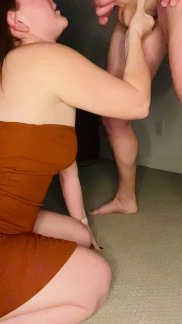 Auburnassets <strong>@auburnassets</strong> in r/girlswhoswallowcum r/cumswallowing big dick redhead pawg porn video