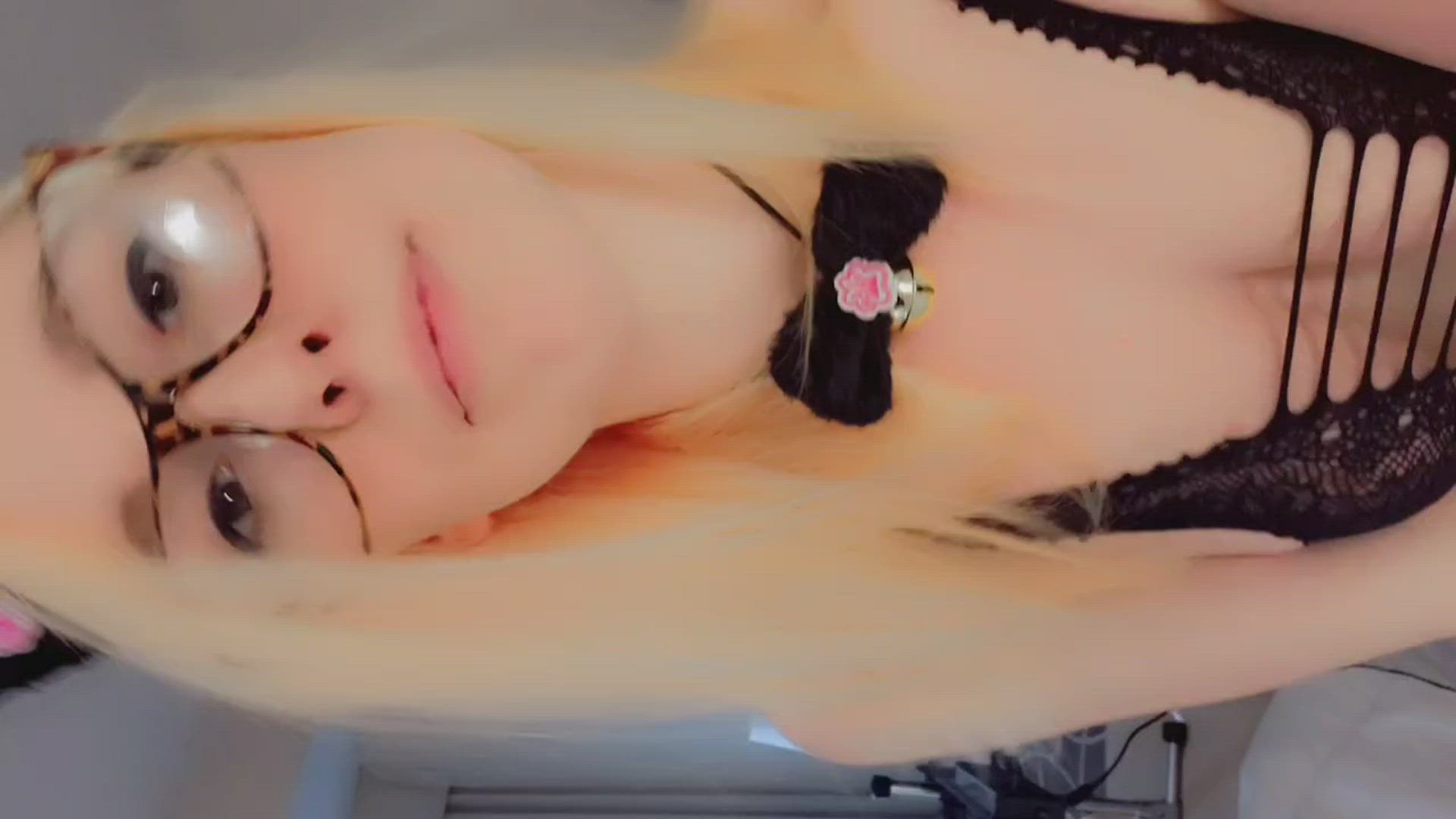 Avrillala <strong>@avrillala</strong> in porn video