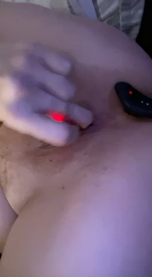 Bettykink810 <strong>@bettykink810</strong> in butt plug dripping amateur porn video