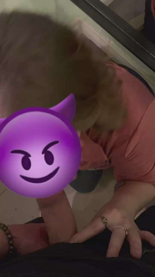 BlondBooty <strong>@blondbooty</strong> in big dick blowjob blonde porn video