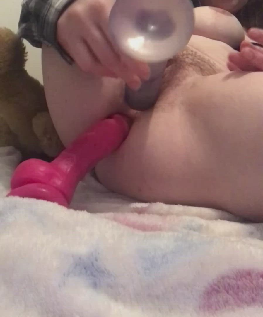Bonniebabyxx <strong>@u216226525</strong> in pussy hairy huge dildo porn video