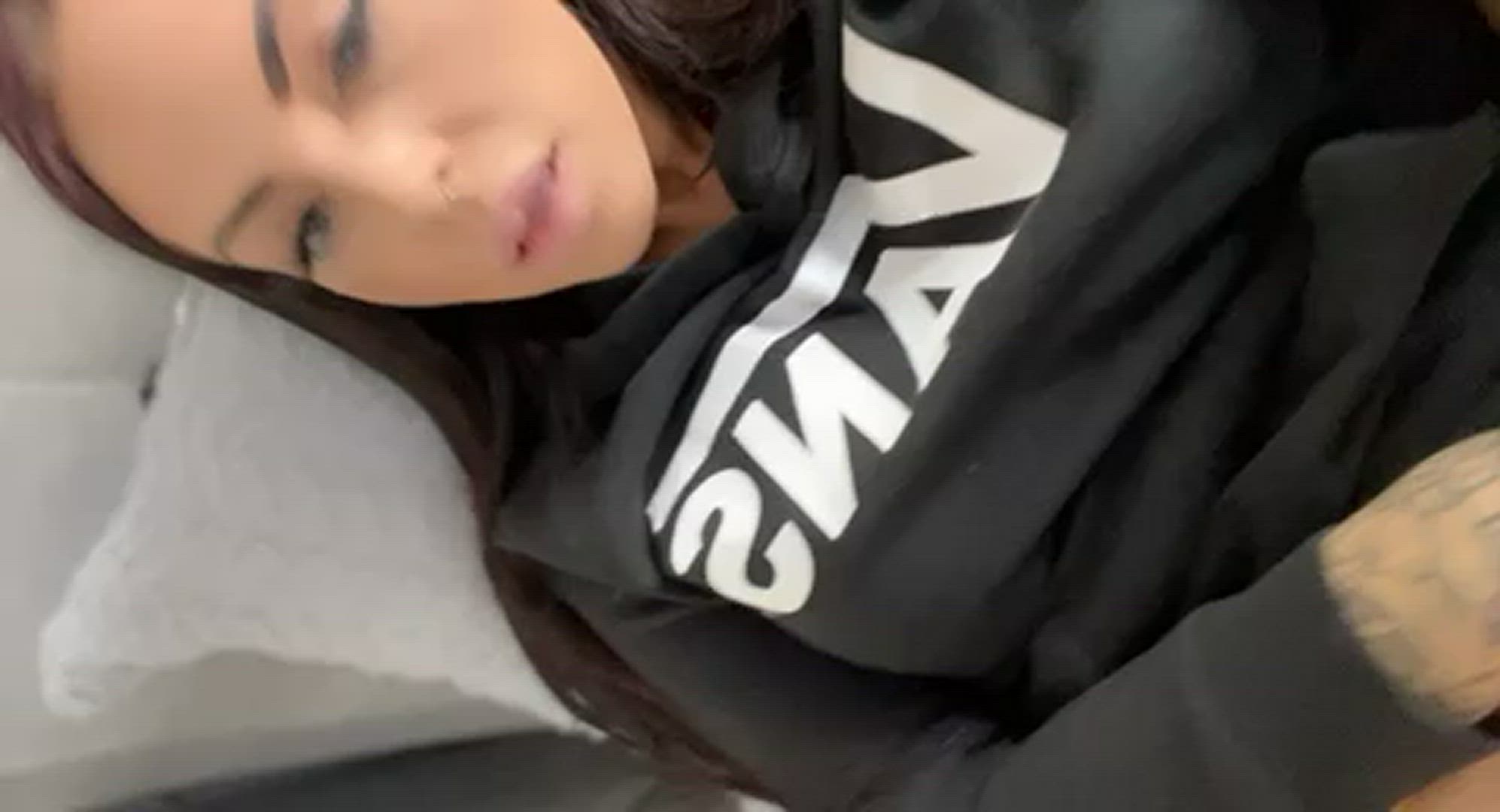 Bratttybabexxx <strong>@bratttybabexxx</strong> in lips spread pussy big fake tits brunette pawg porn video