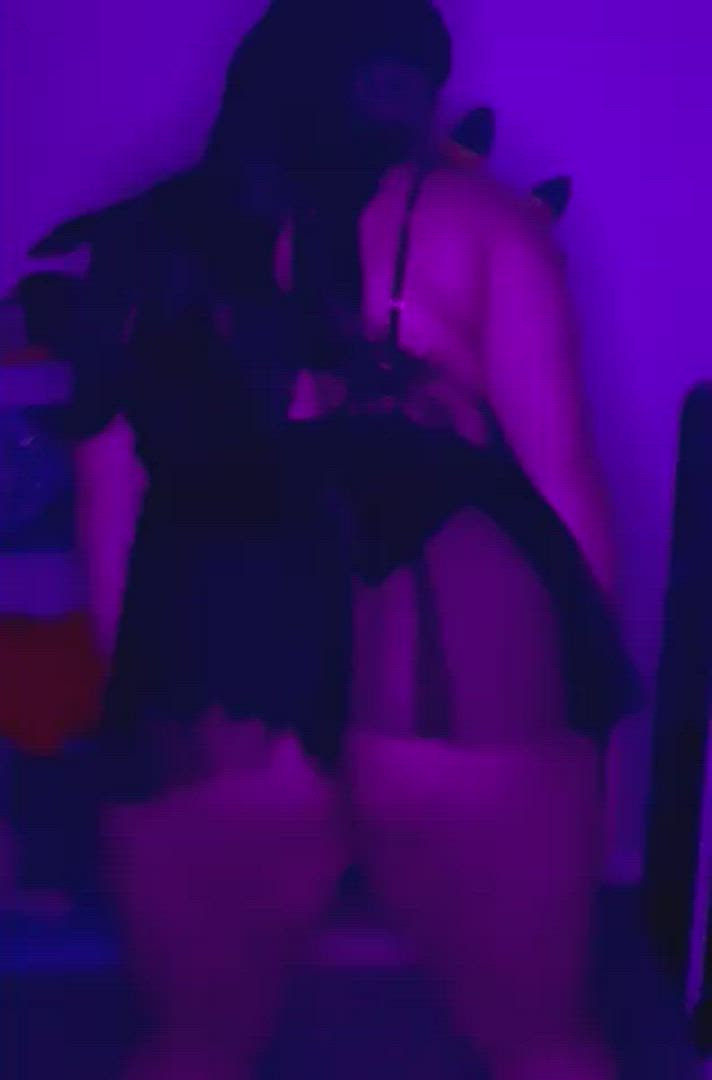 Brattyashey <strong>@brattyashey</strong> in porn video