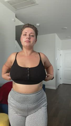  <strong>@callmemiagianna</strong> in slow motion titty drop tits porn video