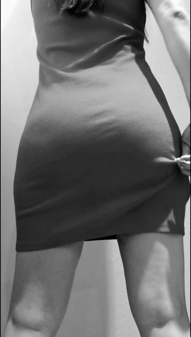 Onlyfans.com/Barbiepieds  <strong>@barbiepieds</strong> in big ass blonde cute porn video