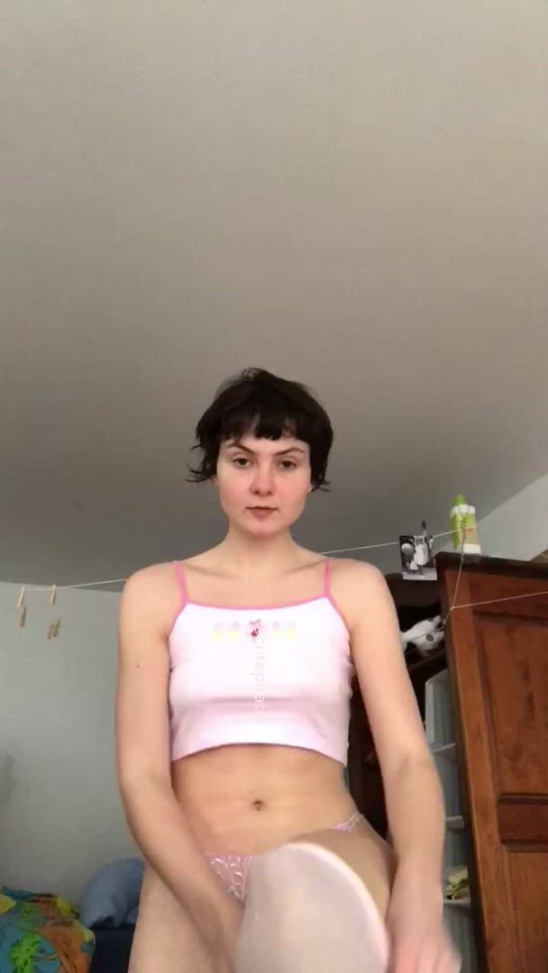 Cutepirate <strong>@cutepirate</strong> in short hair girls legs porn video