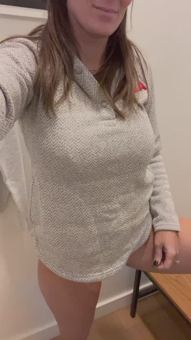 Dreamydaze1622 <strong>@dreamydaze1622</strong> in dressing room hotwife milf porn video
