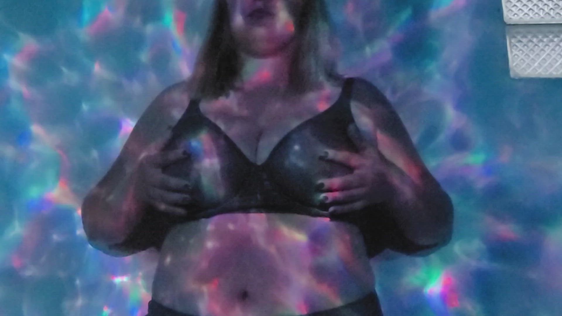 EllieandIvy <strong>@switchivy</strong> in big natural tits titty drop homemade onlyfans amateur boobs porn video