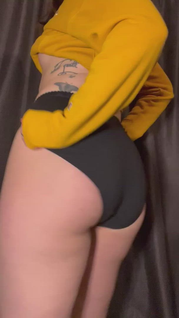 Evieesweet <strong>@cleoalice</strong> in big ass curvy pale porn video