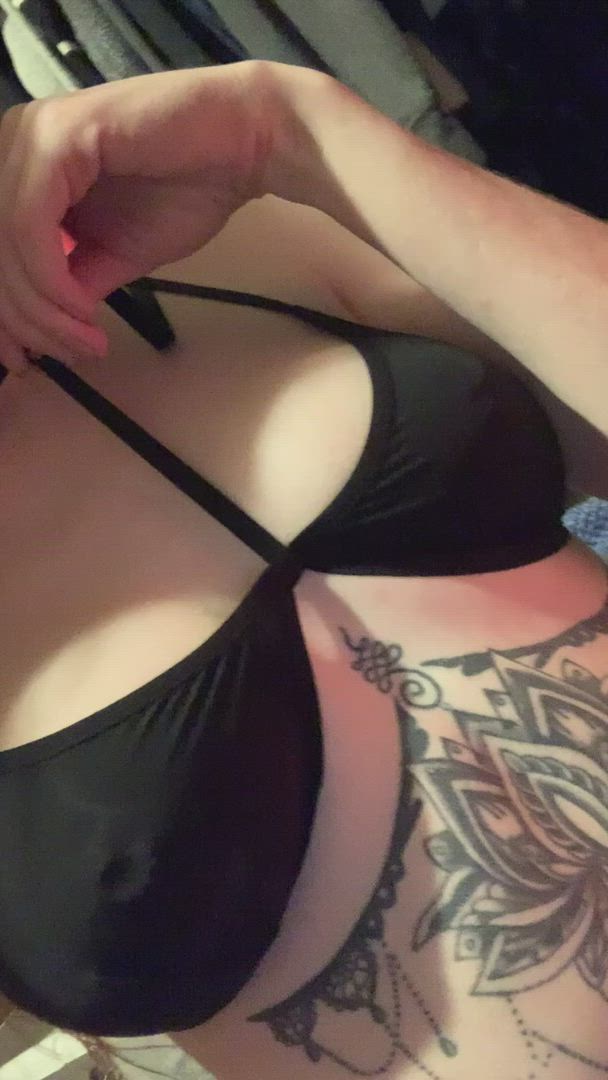 Evilbby666 <strong>@fiestyr3dhead</strong> in porn video