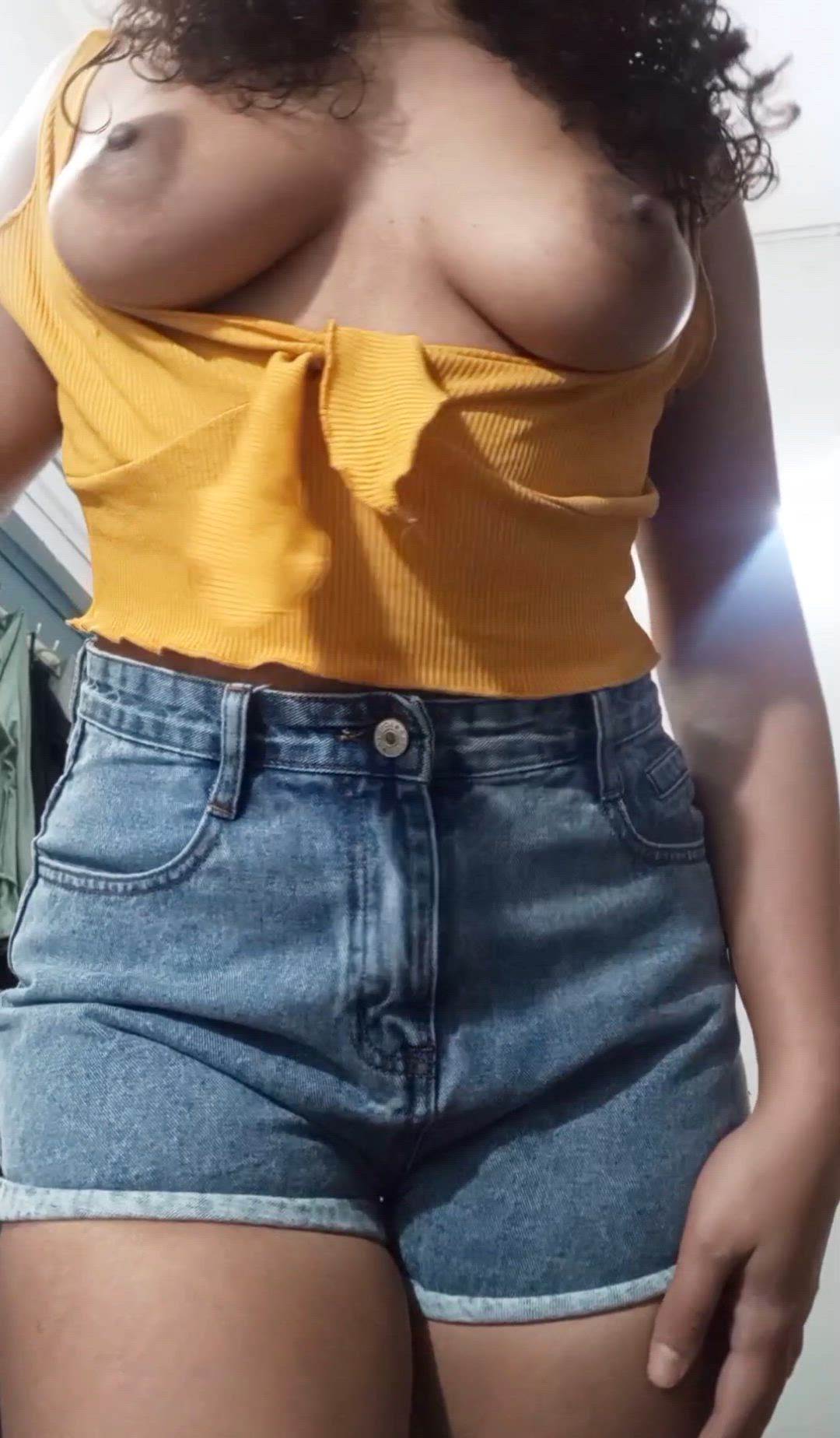  <strong>@feelinhothothot</strong> in porn video