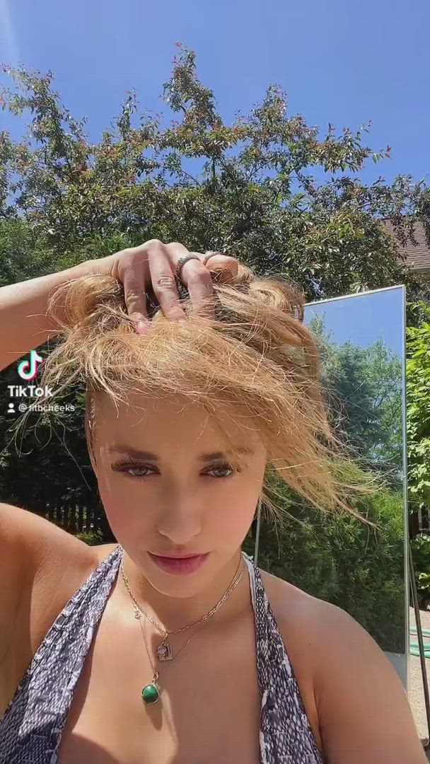 Fitbcheeks <strong>@fitbcheeks</strong> in r/tiktits onlyfans big ass clothed outdoor pawg porn video