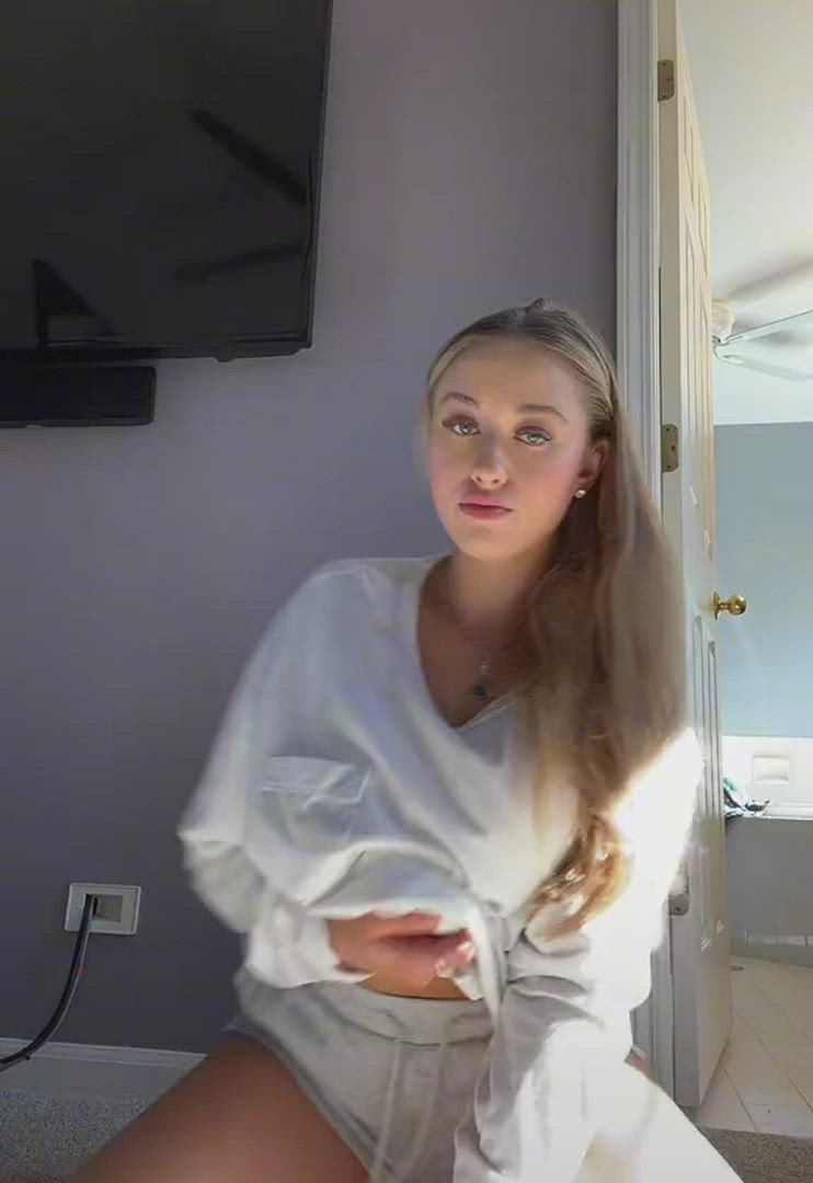 Fitbcheeks <strong>@fitbcheeks</strong> in r/titsworship r/tiktits big tits bodysuit cleavage lingerie onlyfans fitness thick porn video