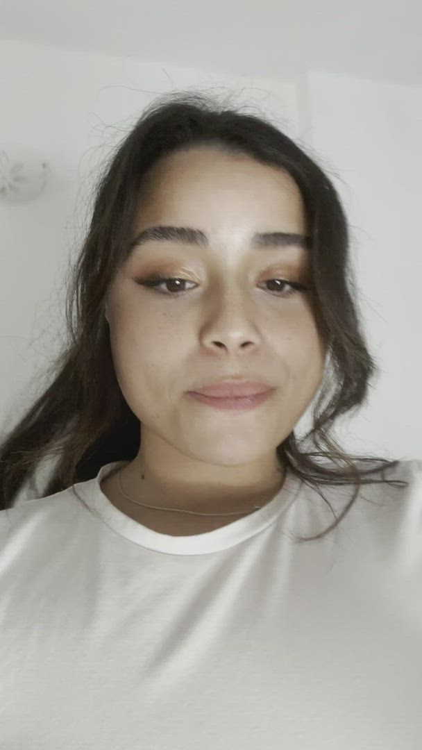 Foxyneves <strong>@foxyneves</strong> in porn video