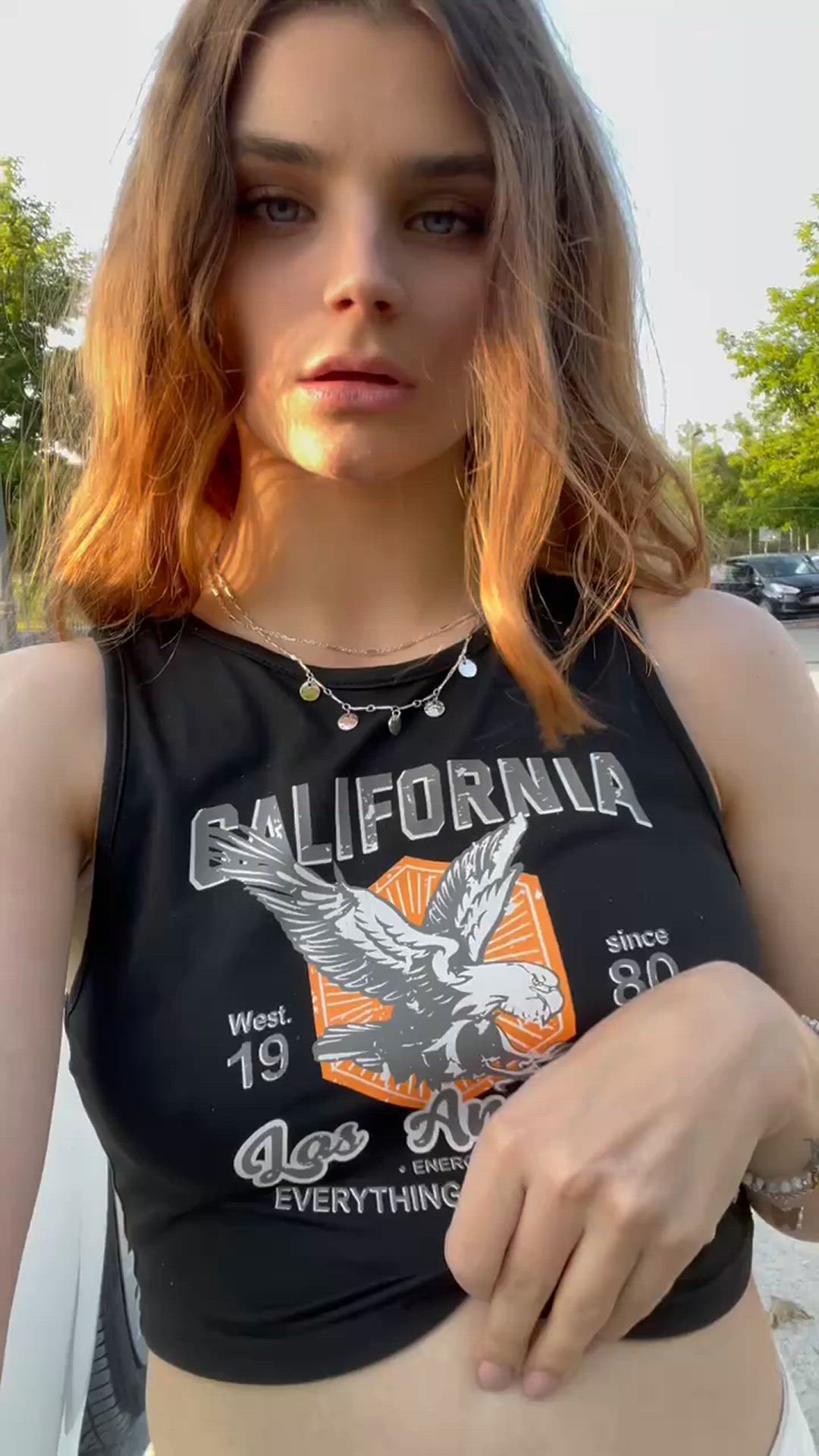 Gamergirlemily <strong>@emily.dvs</strong> in 18 years old onlyfans public porn video