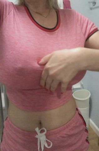 Hannah28h <strong>@hannah28h</strong> in porn video