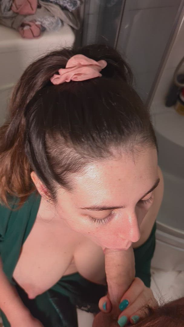 Hollymolly97 <strong>@hollymolly97</strong> in worship cock big dick blowjob sucking porn video