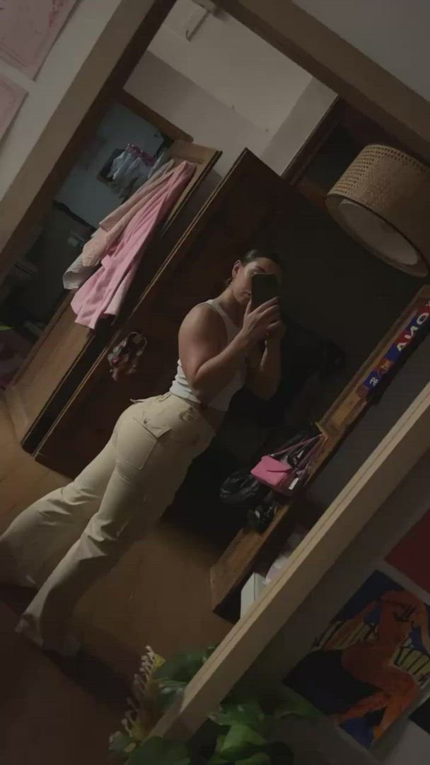  <strong>@hotchickmeg</strong> in porn video