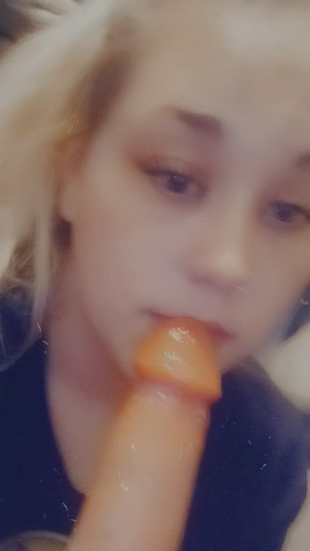 Itsjodilikejodiaries <strong>@itsjodilikejodiaries</strong> in dirty blonde huge dildo deepthroat big dick blowjob porn video