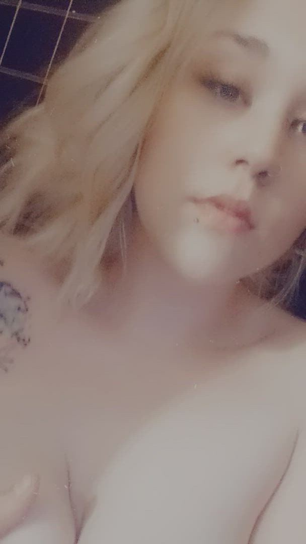 Itsjodilikejodiaries <strong>@itsjodilikejodiaries</strong> in bouncing natural tits nipple piercing titty drop nipples blonde boobs cute porn video
