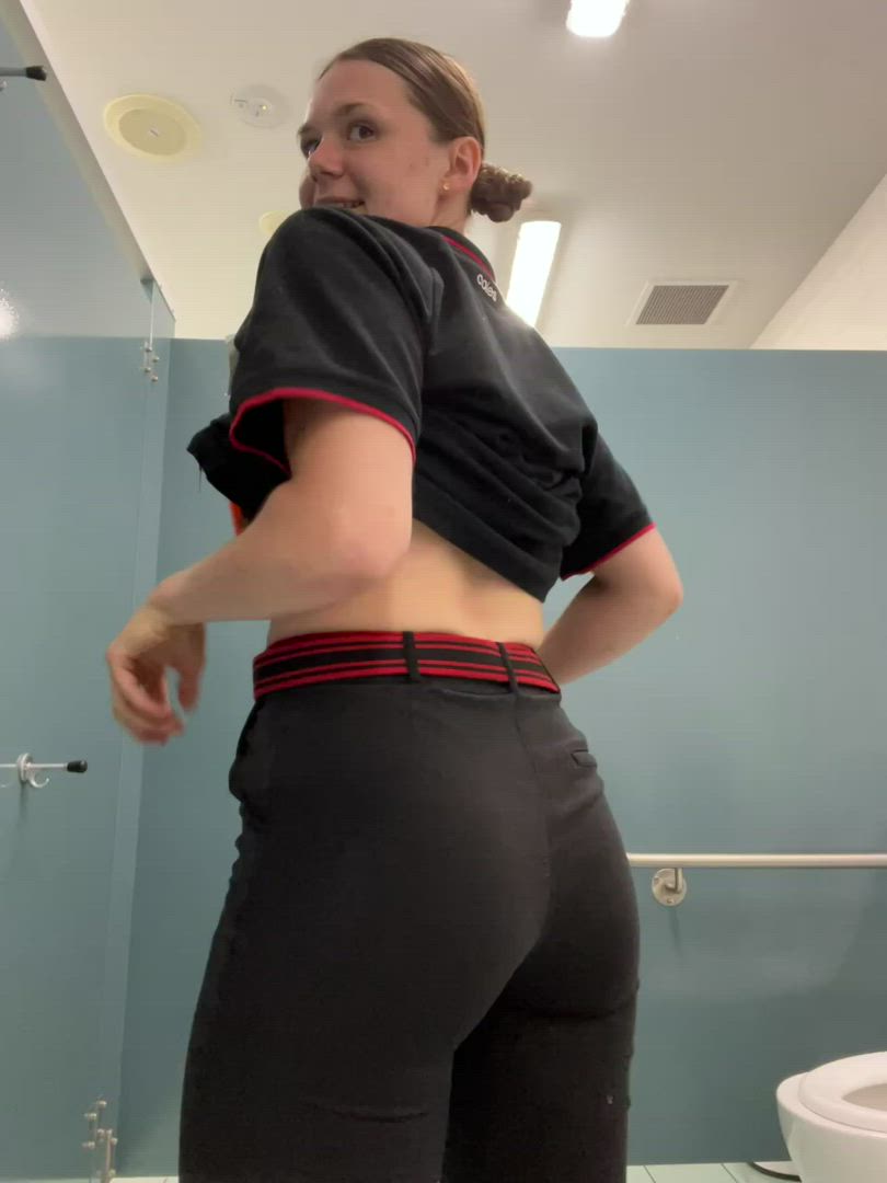 Itsnottaylah <strong>@itsnottaylah</strong> in porn video