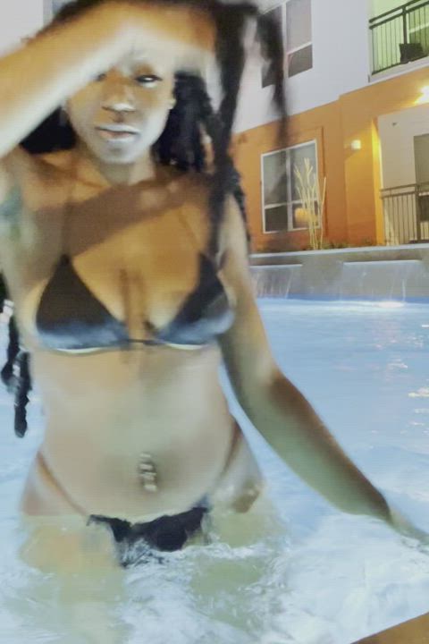  <strong>@itzblossombtch</strong> in porn video