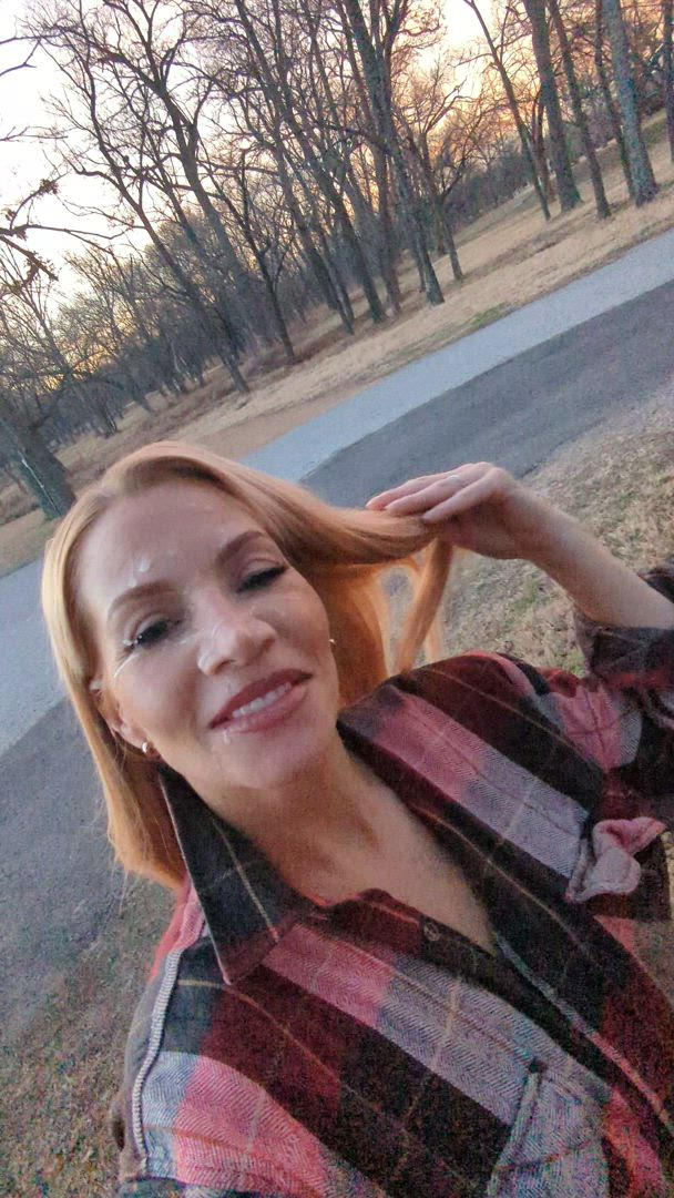 Izamorgan <strong>@izamorgan</strong> in r/redgifsverified r/fuckoutdoors blowjob cumshot handjob public porn video