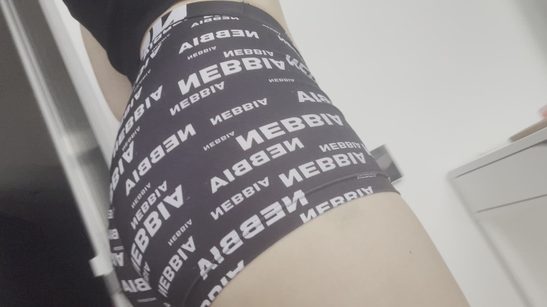 Katenicepops <strong>@katenicepops</strong> in big ass public gym porn video