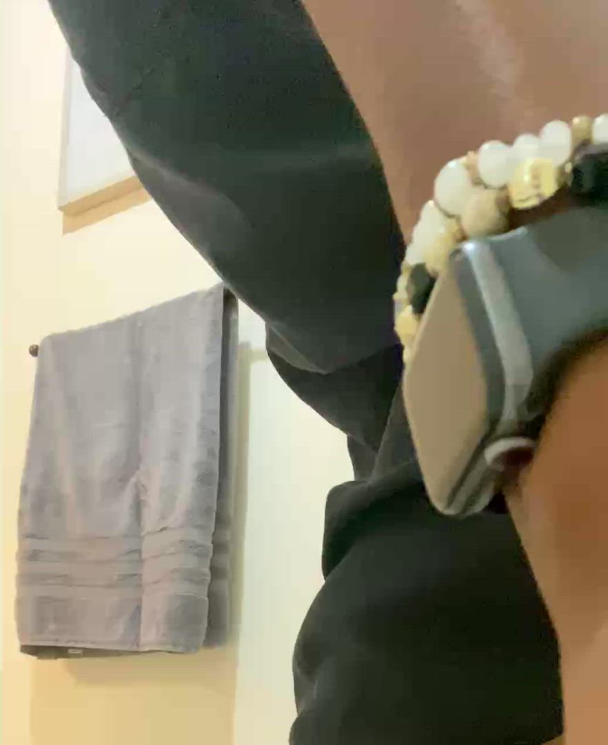 Kissmeameliajrose <strong>@kissmeameliajrose</strong> in spread pussy butt plug bouncing onlyfans hotwife ebony porn video