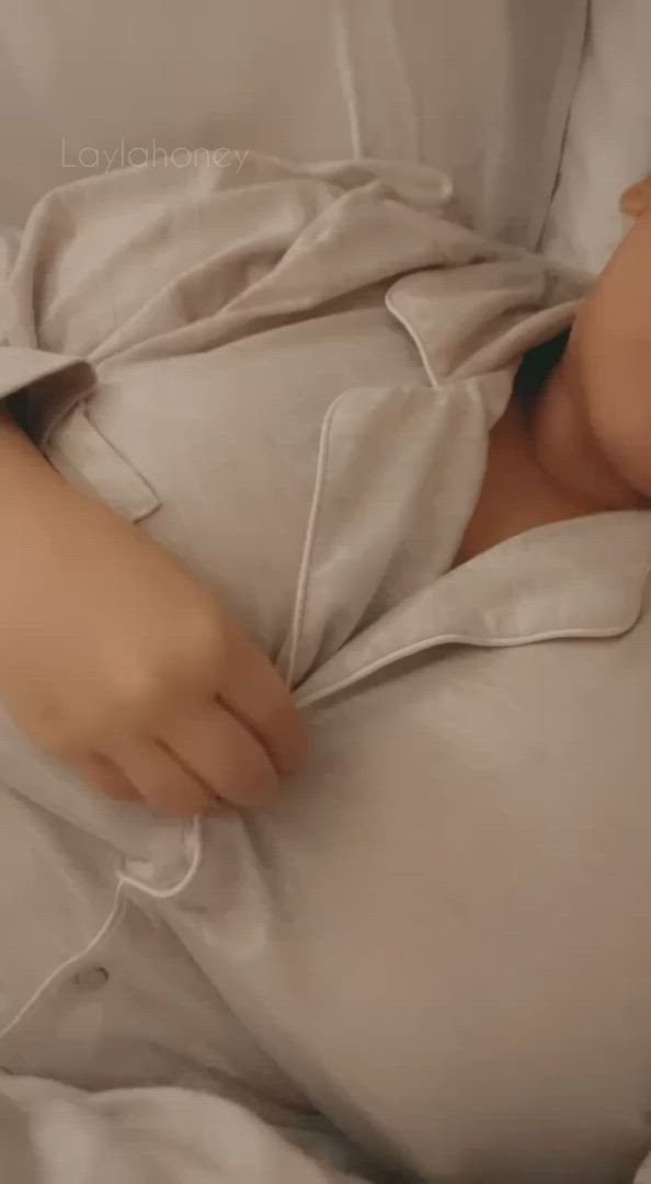 Laylahoney <strong>@laylahoney</strong> in huge natural tits big nipples big dick onlyfans tease porn video