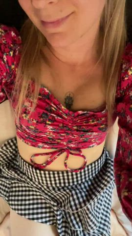 Lilajadeafterdark <strong>@lilajadeafterdark</strong> in butt plug blonde skirt porn video