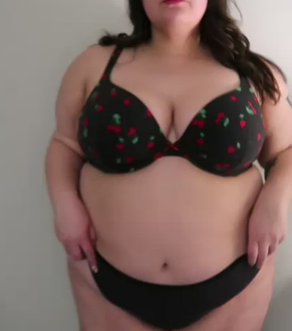 Lizdelicates <strong>@lizdelicates</strong> in porn video