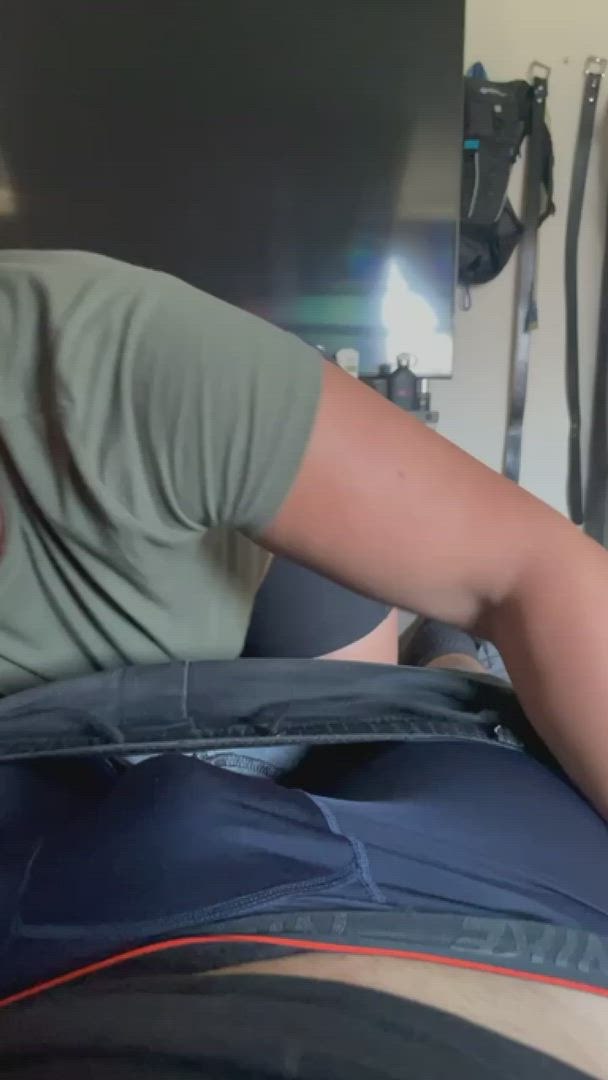 Lunalipps <strong>@lunalipps</strong> in balls sucking ball worship ballplay blowjob latina milf porn video