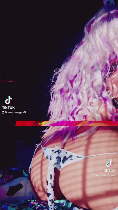  <strong>@magicalgirlnextd00r</strong> in porn video