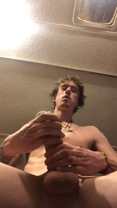  <strong>@mauihungg</strong> in big dick cumshot uncut porn video