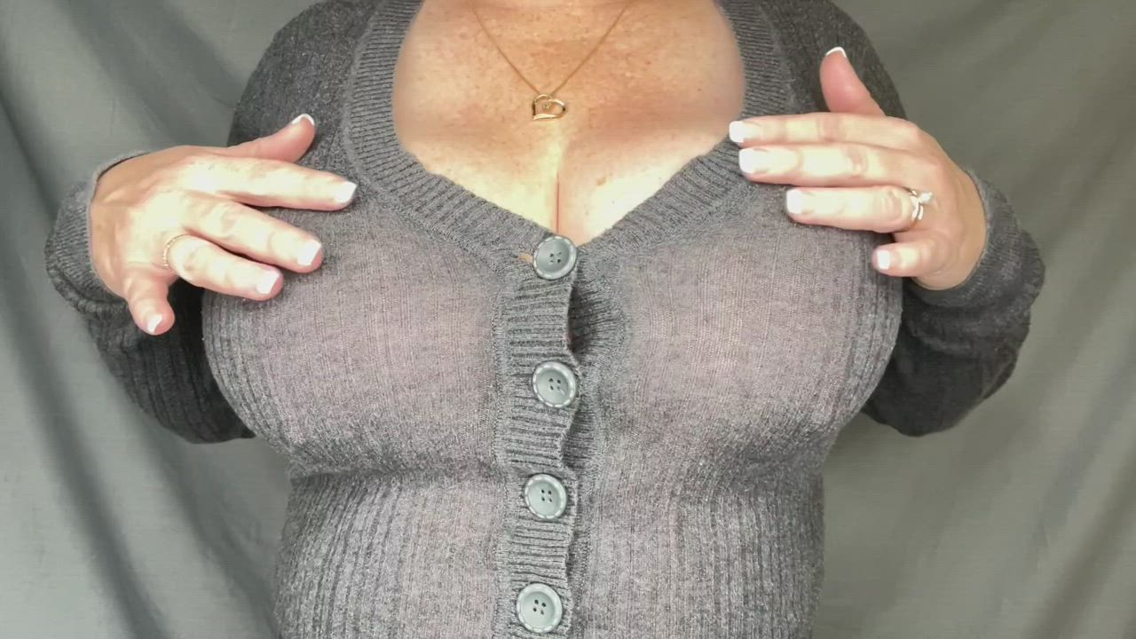 Missemilygrey <strong>@missemilygrey</strong> in big huge tits tits natural homemade amateur busty porn video