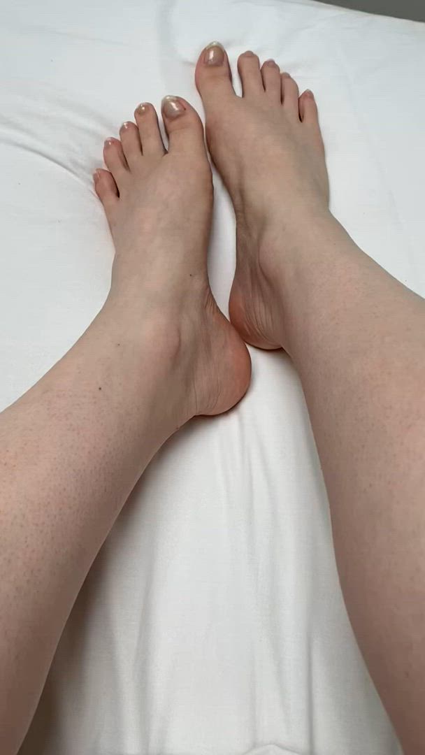 Myporcelaintoes <strong>@myporcelaintoes</strong> in foot worship fetish feet foot fetish onlyfans pawg toes porn video