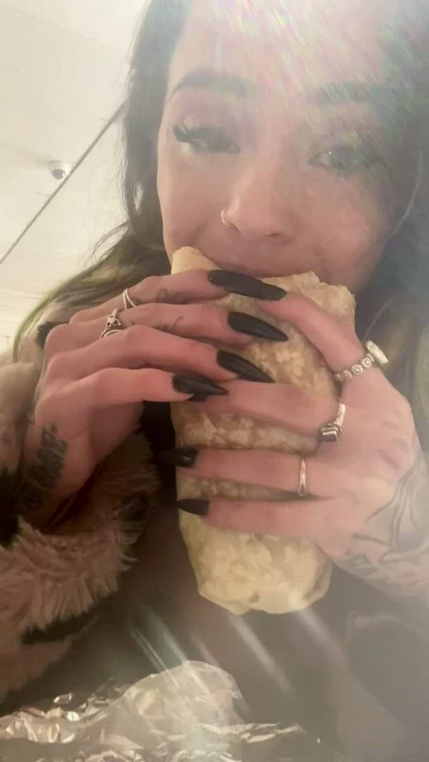 ONLYFANS@NIKKI_NARVAEZ <strong>@nikki_narvaez</strong> in flash brown public tits porn video
